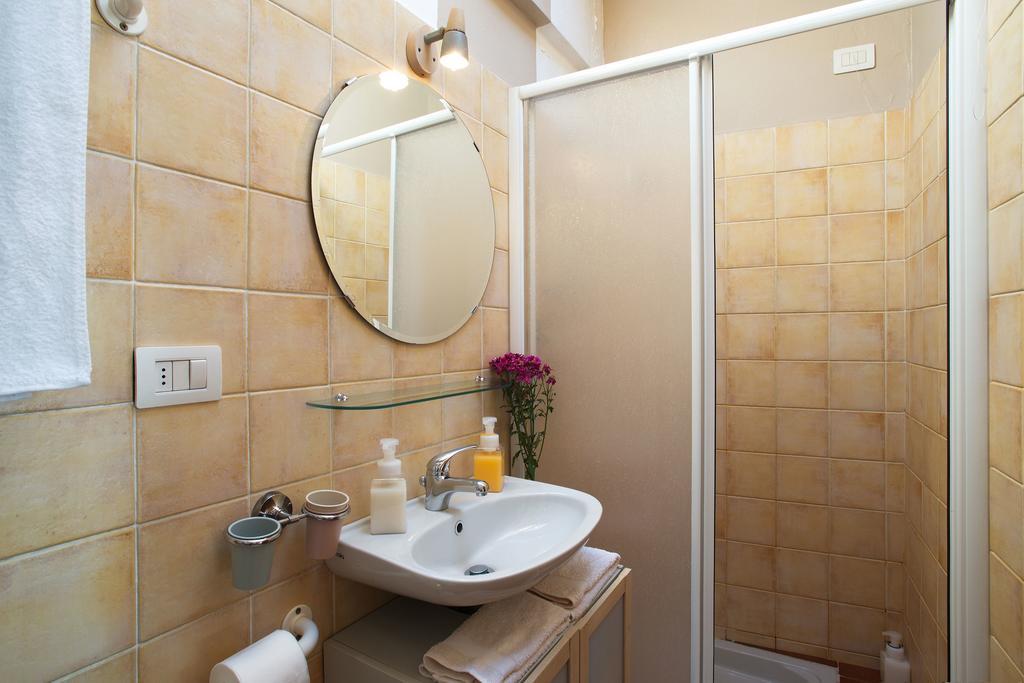 Milan Skyline Apartment In Citta Studi A 1 Minuto Dal Metro Con Terrazzo Wi-Fi E Netflix Стая снимка
